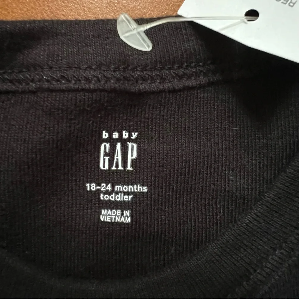 GAP Baby Black Cotton Pocket Tee, 18-24mo - NEW